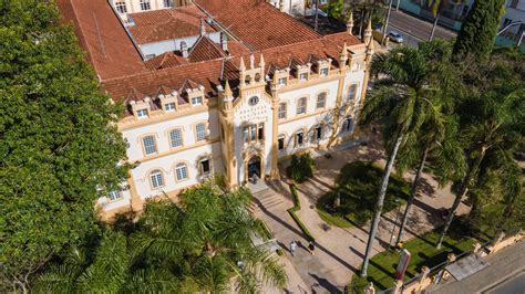 Ambulatório da Santa Casa de Curitiba, R. Rockfeller, 1450.